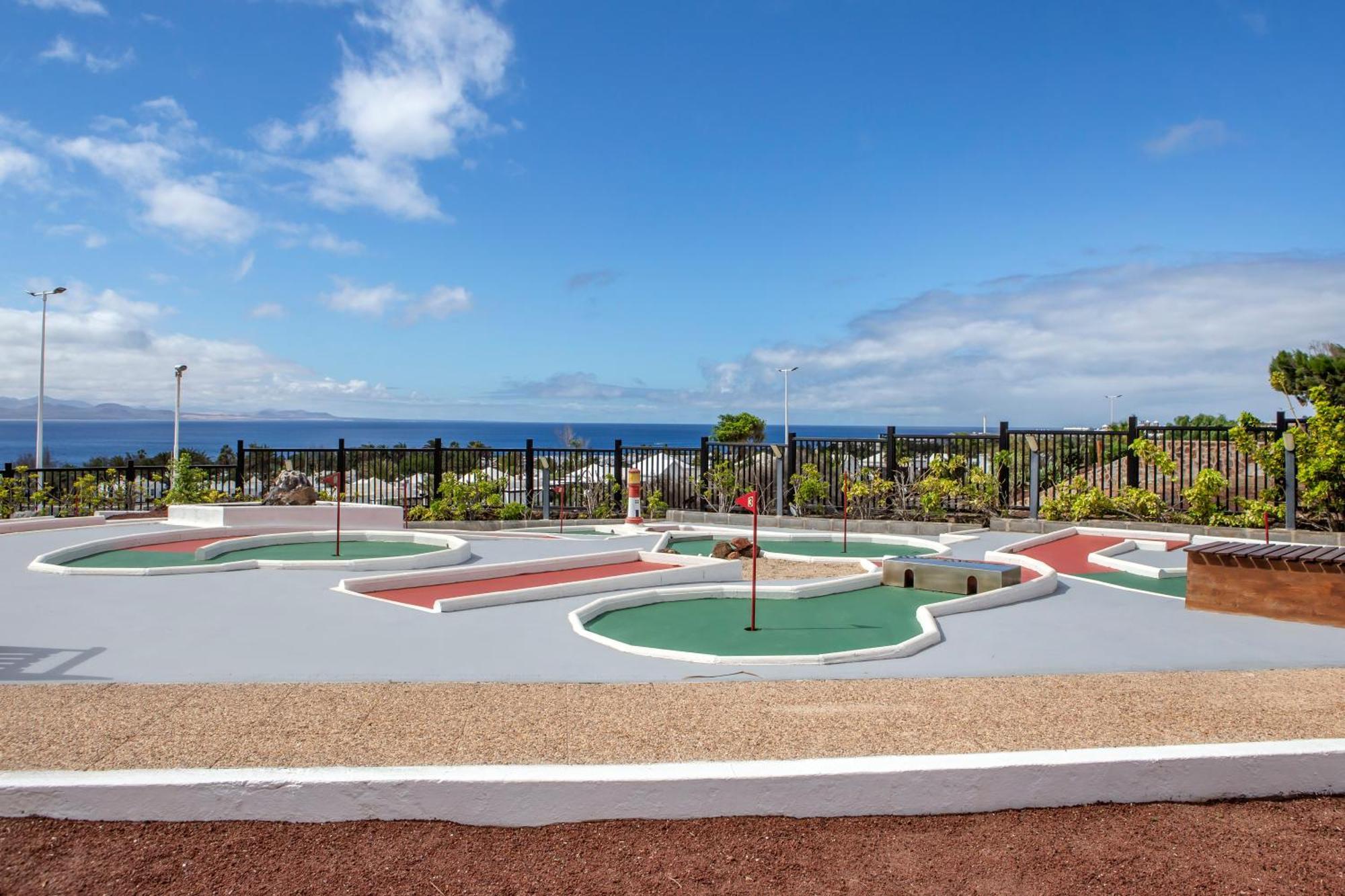 Jardines Del Sol Aparthotel Playa Blanca  Exterior photo